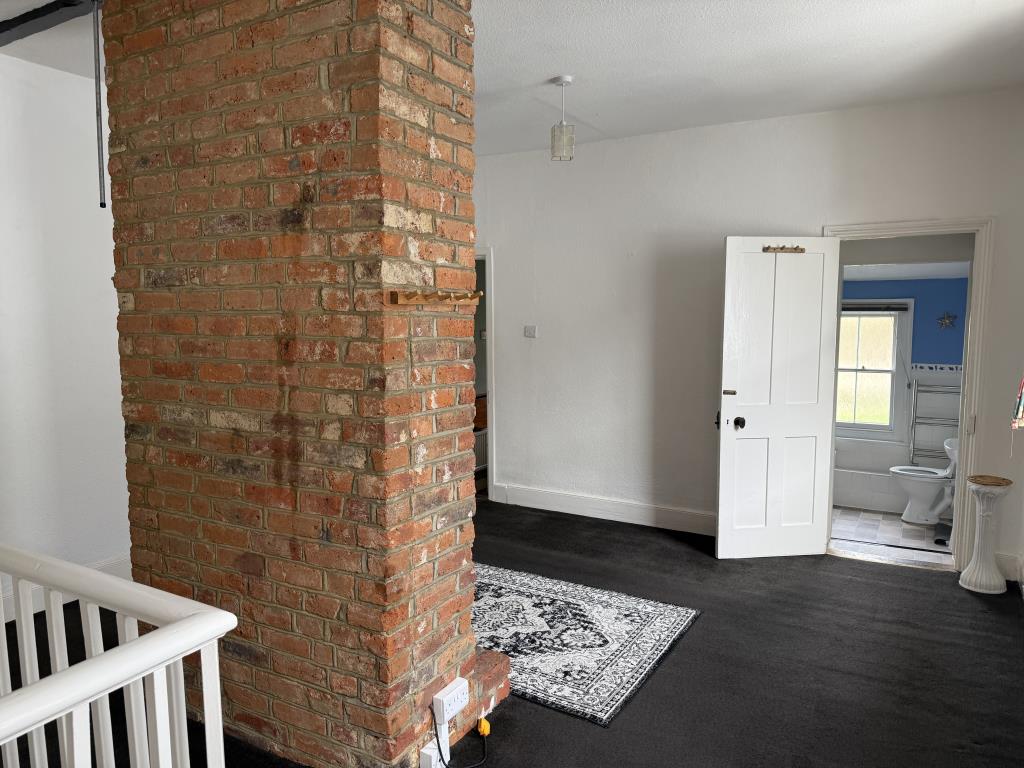 Lot: 142 - ONE-BEDROOM FLAT - Alternative view of living room